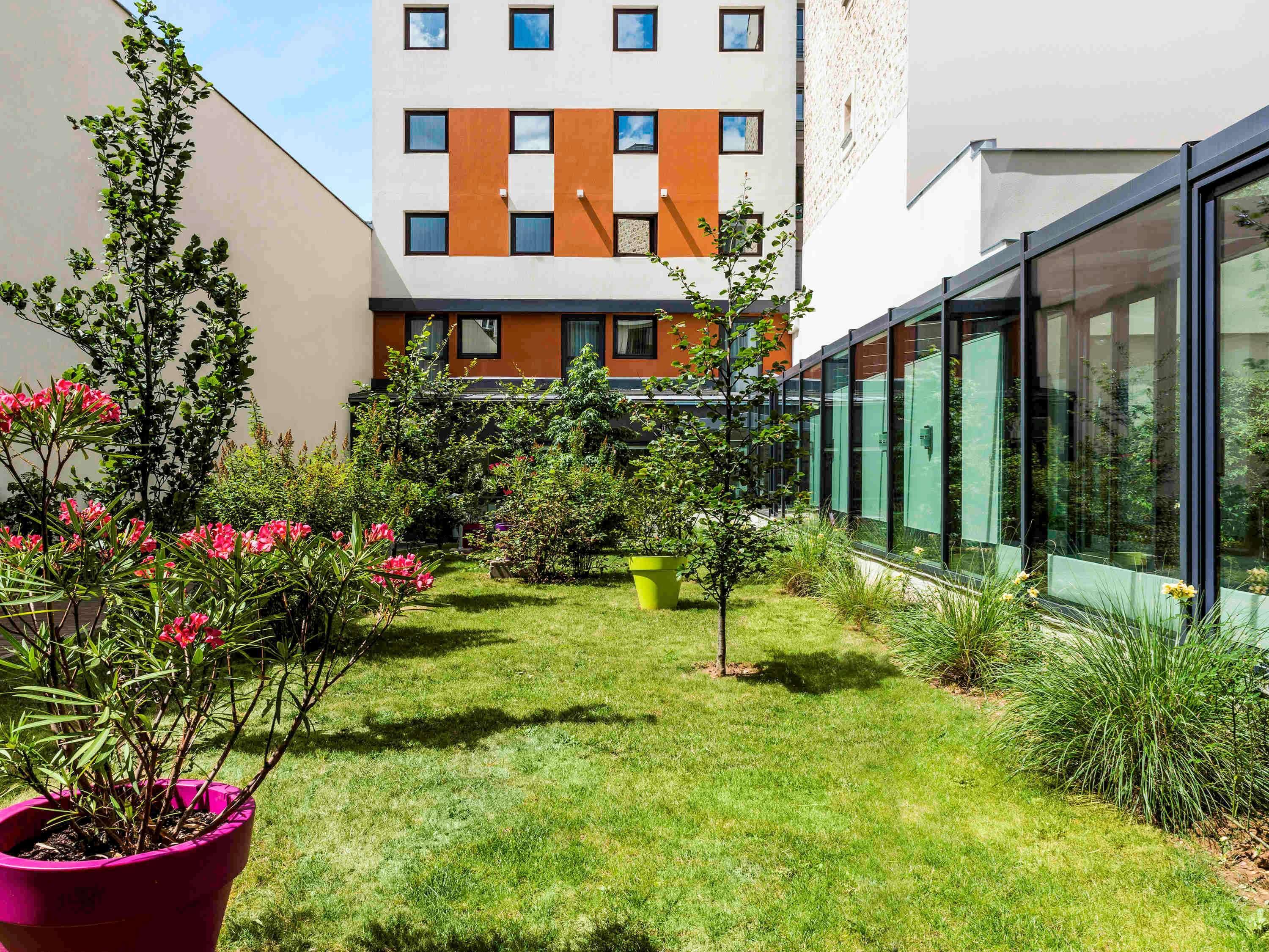 Ibis Styles Paris Porte D'orléans Hotel 3*