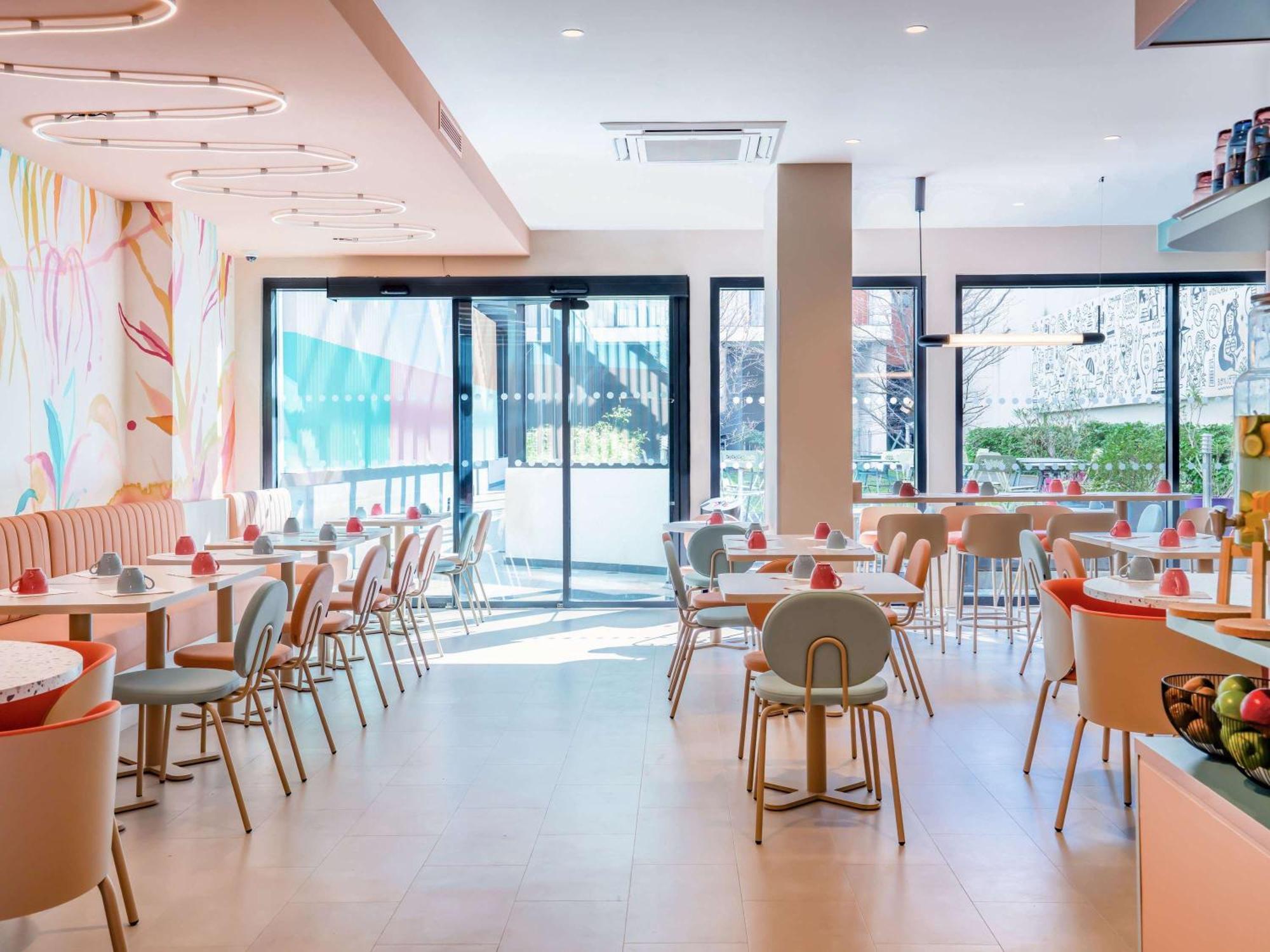 Ibis Styles Paris Porte D'orleans 3* Montrouge